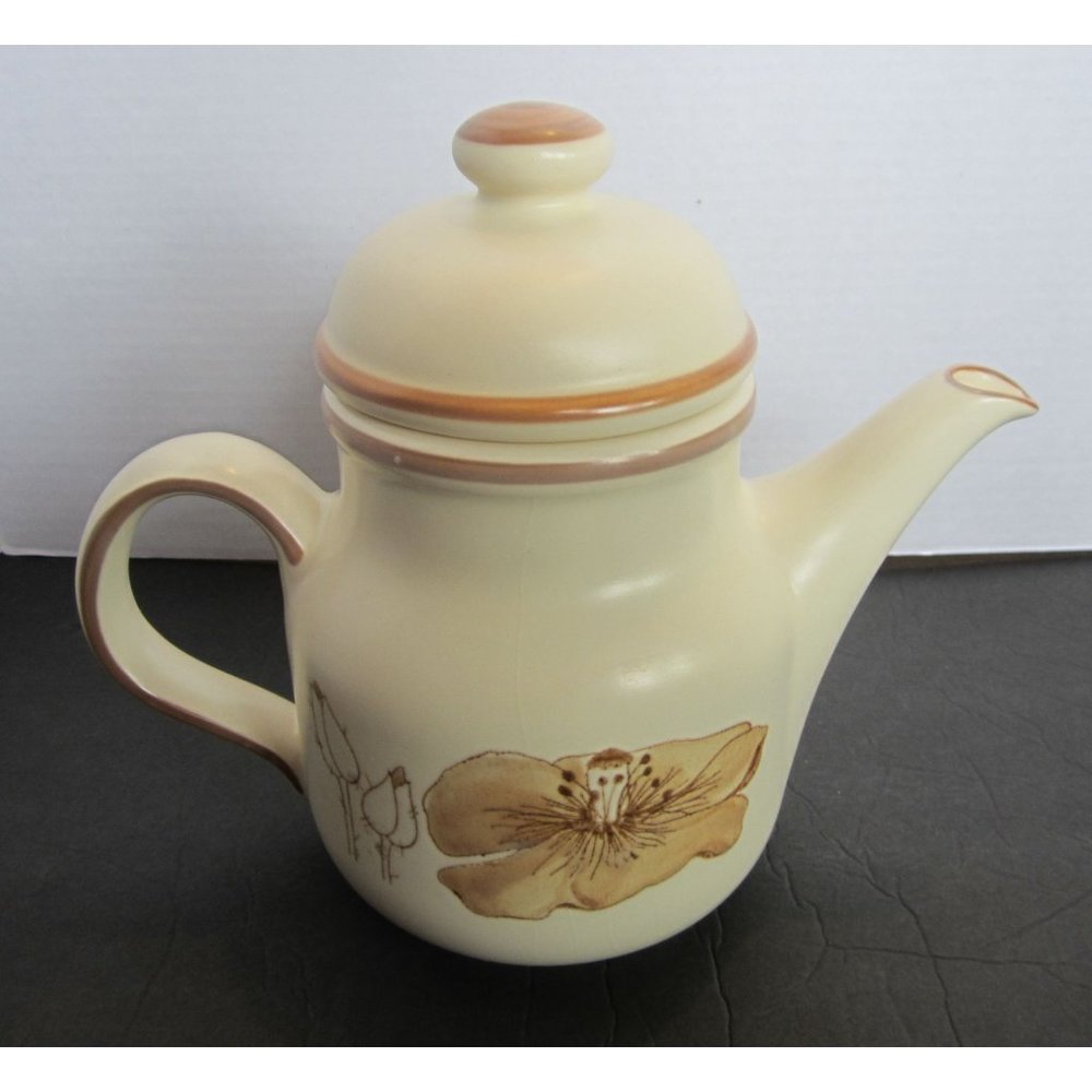 Waechtersbach W. Germany Poppy pattern teapot